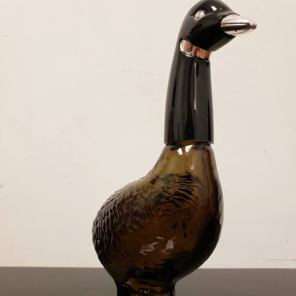 Vintage Avon CANADIAN GOOSE Empty Glass Collectible Bottle Decor Decoration